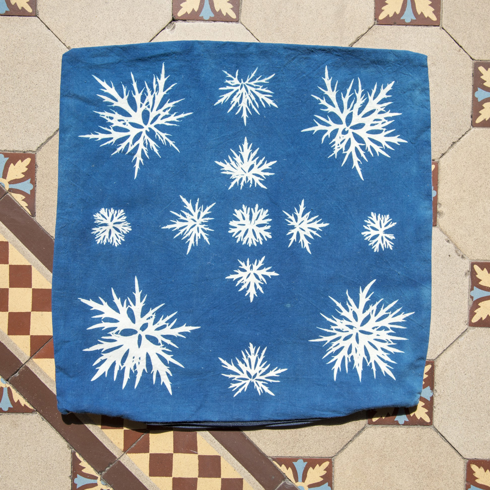 Coussin Collection ROSACE Bouton d'or 11